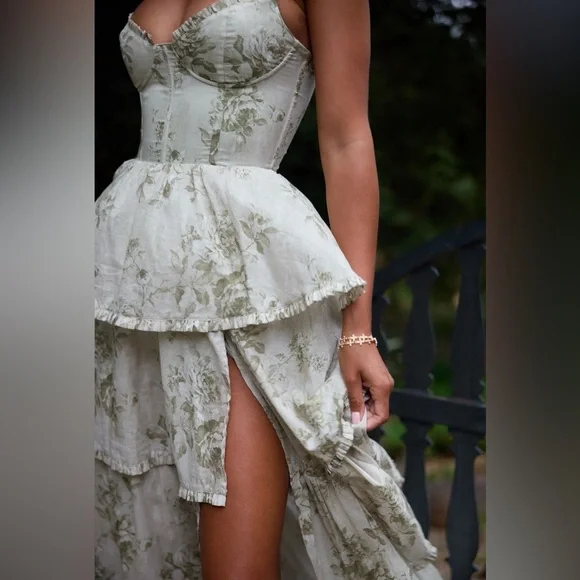 V. Chapman White Sleeveless Tiered Maxi Dress - Picture 5 of 8